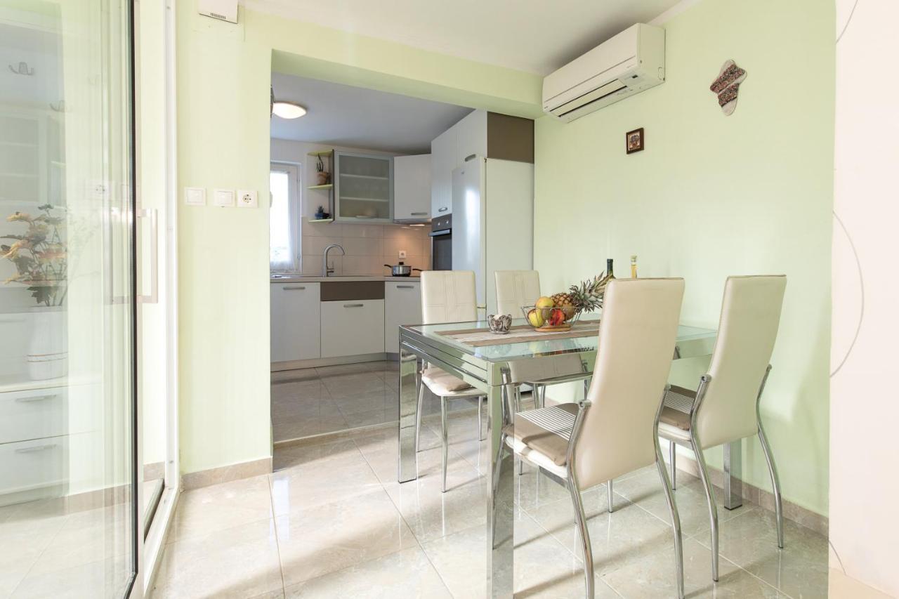 Beach Apartment Крк Экстерьер фото